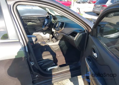 2017 Jeep Cherokee Latitude Fwd из США, поврежденный, VIN 1C4PJLCB4HW661534